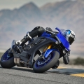 Мотоциклет Yamaha YZF-R1 - 100% чист адреналин на пистата